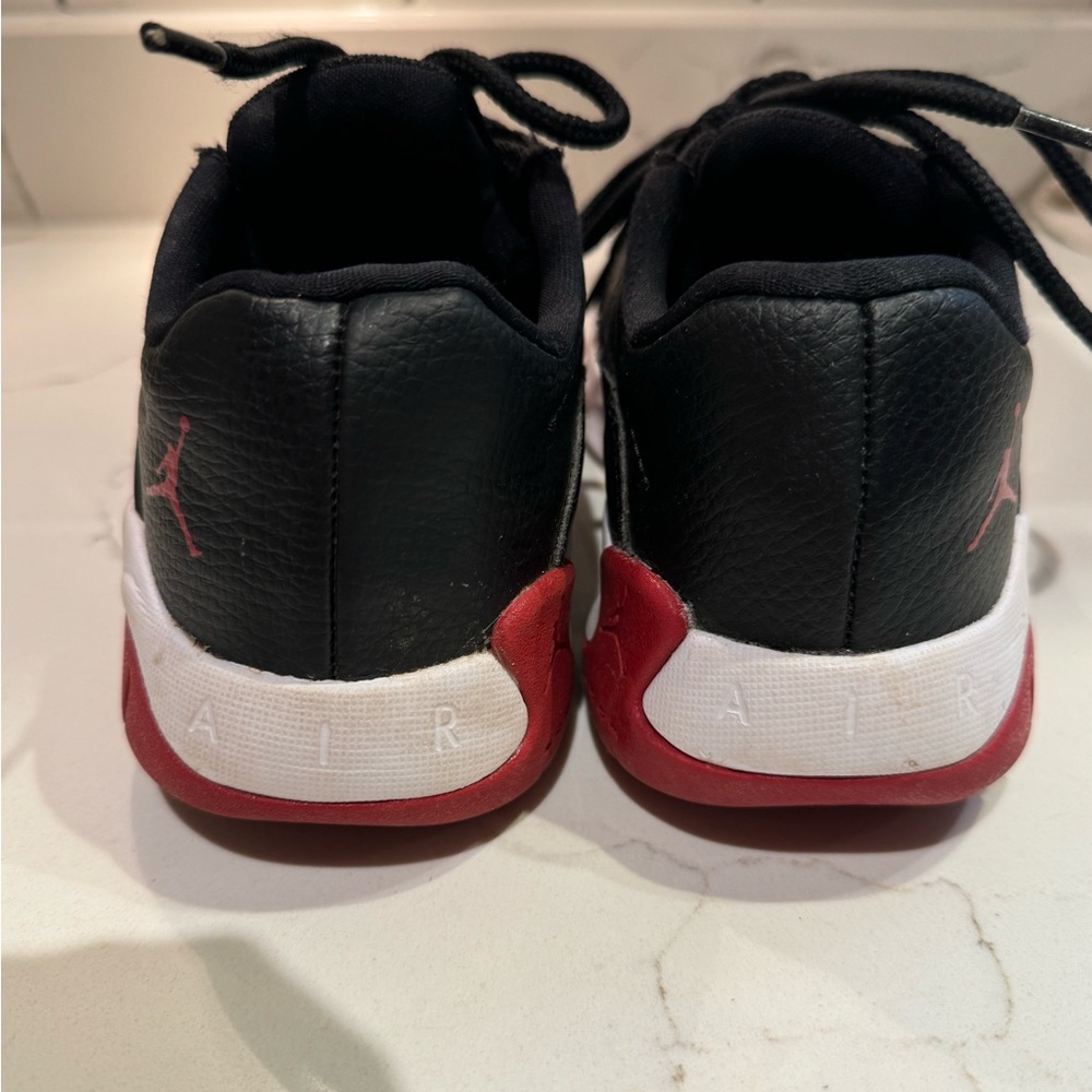 Nike air Jordan 11’s “Red” - Picture 4 of 5